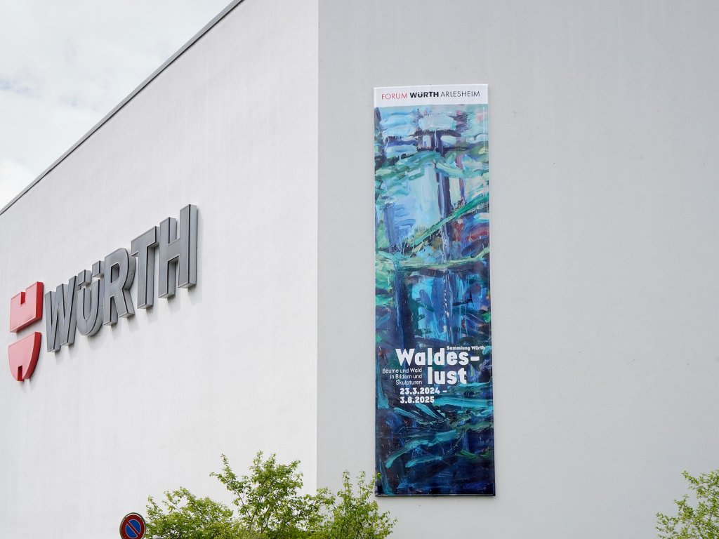 https://sarahweishaupt.ch/media/pages/home/ausstellung-waldeslust-forum-wuerth-fuer-typo-d/32ed8716a8-1723925378/img_0900.jpeg
