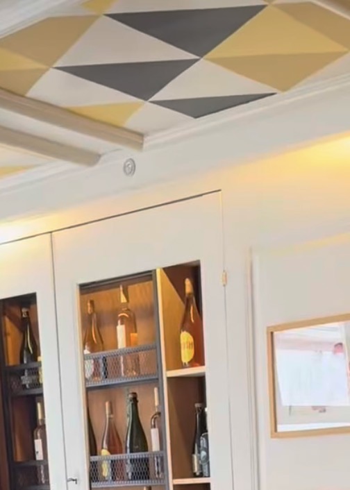 https://sarahweishaupt.ch/media/pages/home/visual-pop-up-restaurant-nr-22/226c6f0747-1789587265/img_3033.jpeg